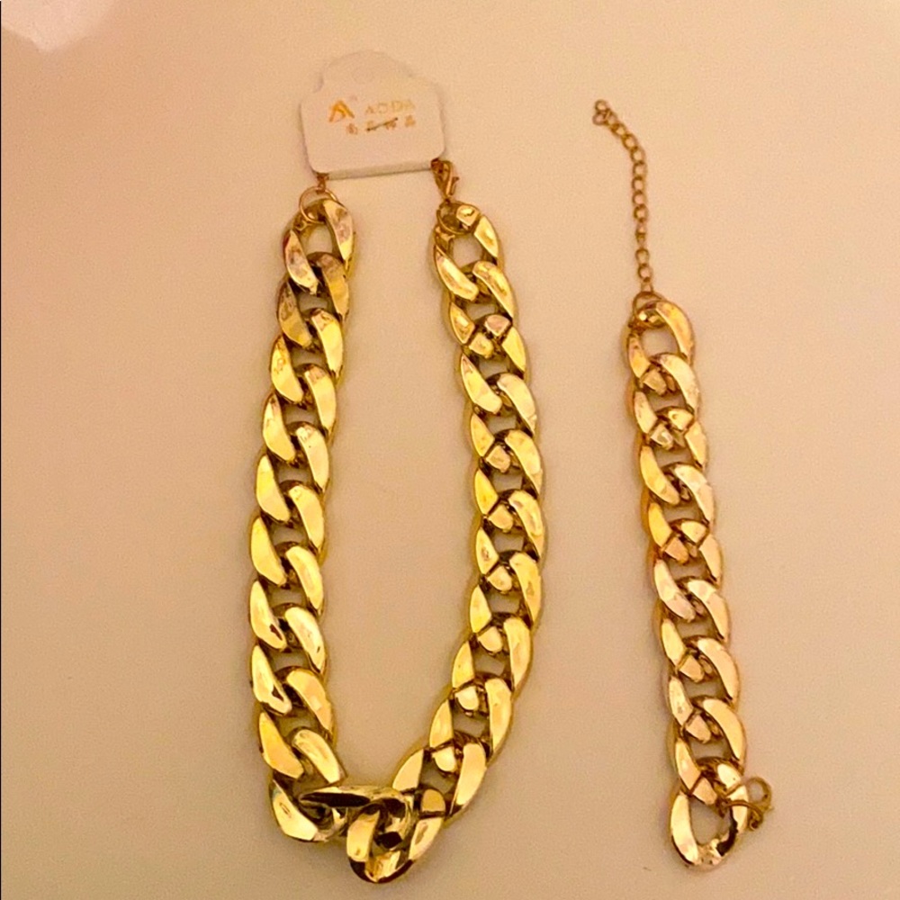 Gold Chain Link Necklace